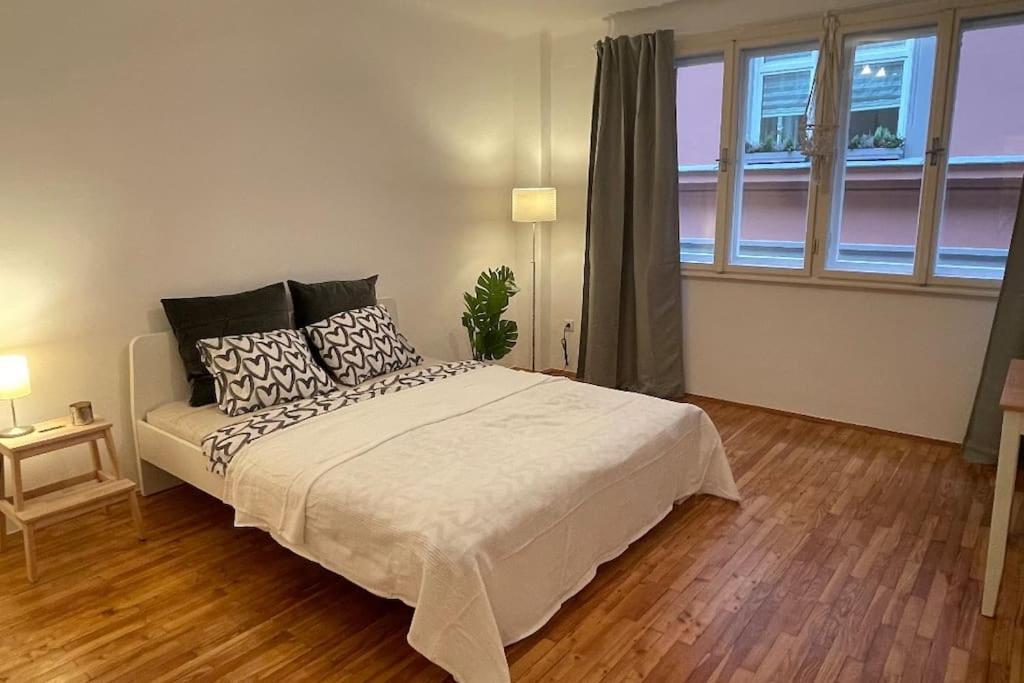 Mariahilfer Street Apartment Viena Exterior foto